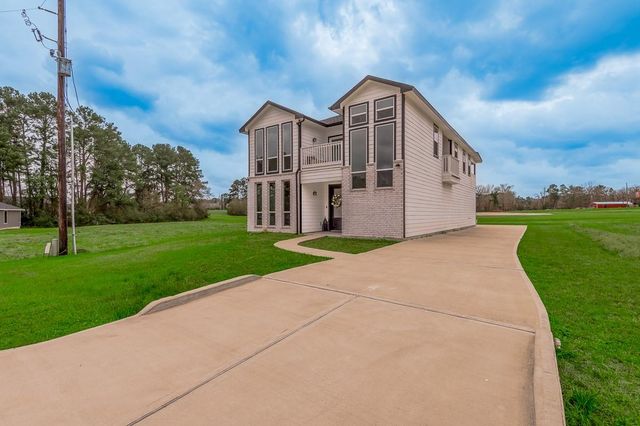 97 Oakridge South, Trinity, TX 75862