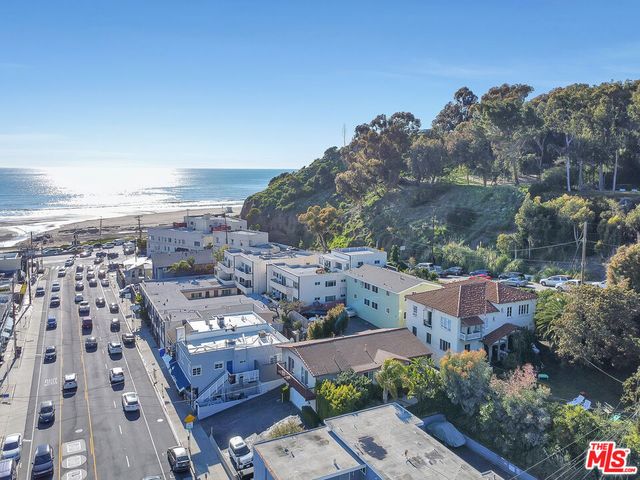 153 W Channel Road, Santa Monica, CA 90402