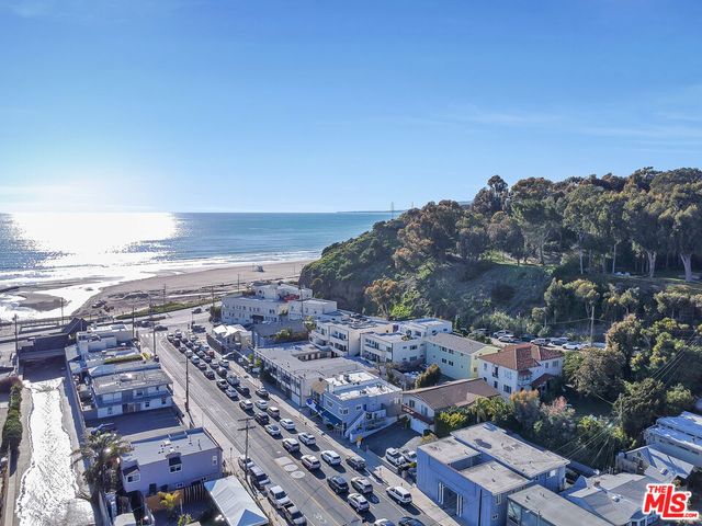 153 W Channel Road, Santa Monica, CA 90402