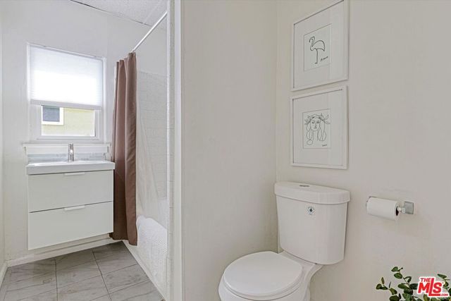 153 W Channel Road, Santa Monica, CA 90402