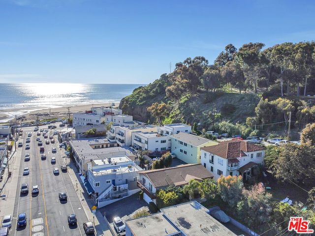 153 W Channel Road, Santa Monica, CA 90402