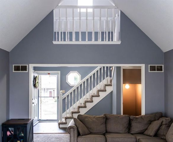 18401 E 26th Street Court S, Independence, MO 64057