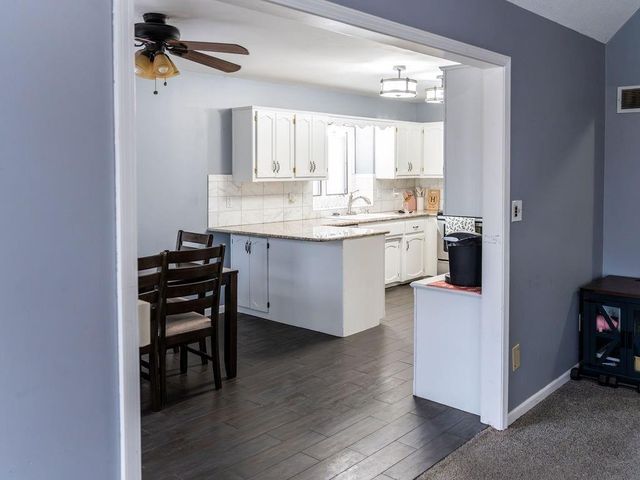 18401 E 26th Street Court S, Independence, MO 64057