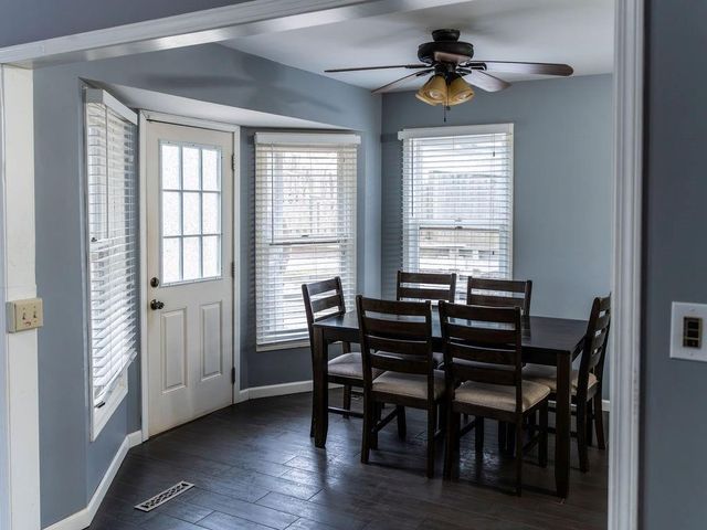 18401 E 26th Street Court S, Independence, MO 64057