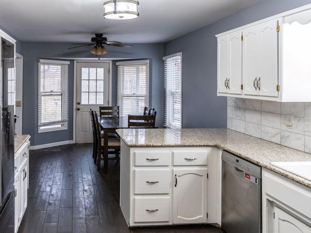 18401 E 26th Street Court S, Independence, MO 64057