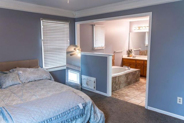 18401 E 26th Street Court S, Independence, MO 64057