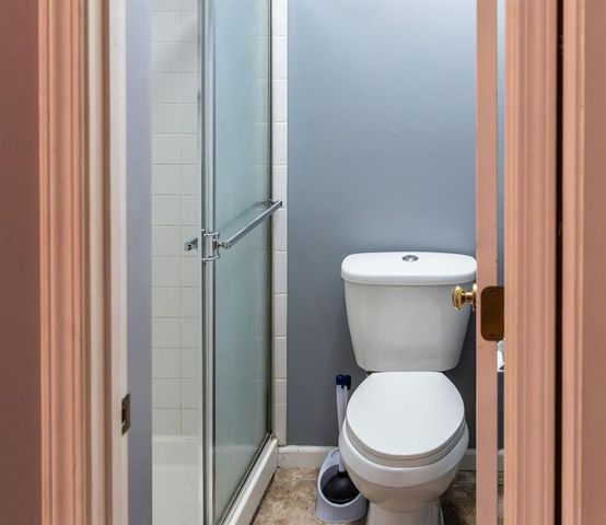 18401 E 26th Street Court S, Independence, MO 64057