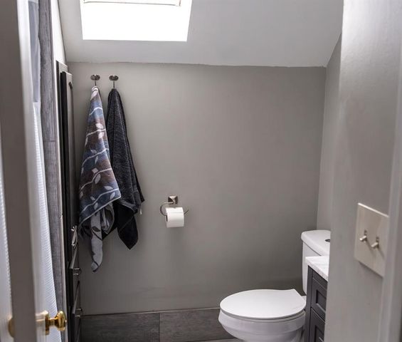 18401 E 26th Street Court S, Independence, MO 64057