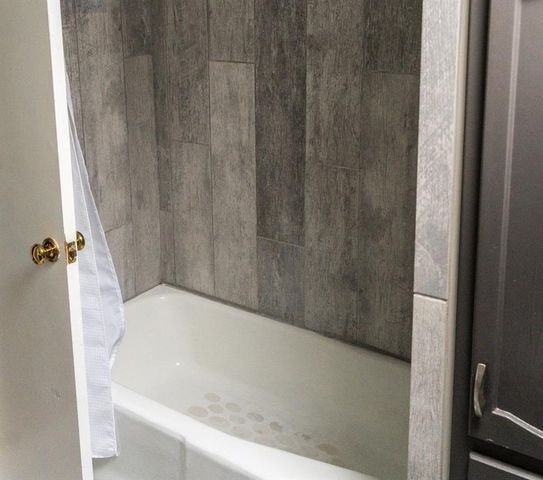 18401 E 26th Street Court S, Independence, MO 64057