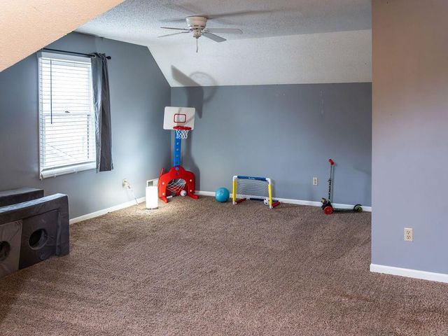 18401 E 26th Street Court S, Independence, MO 64057