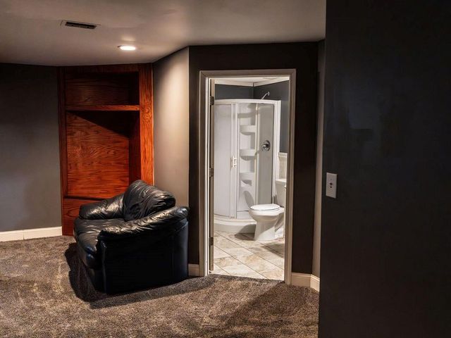 18401 E 26th Street Court S, Independence, MO 64057