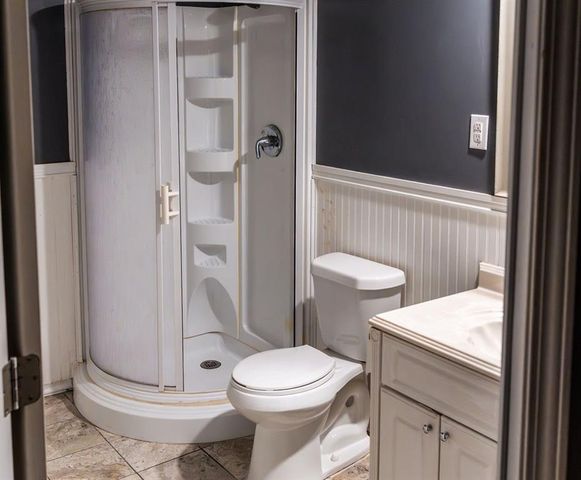 18401 E 26th Street Court S, Independence, MO 64057