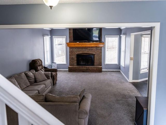 18401 E 26th Street Court S, Independence, MO 64057