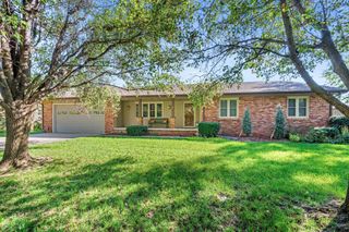 4 Lakewood Dr, Goddard, KS 67052