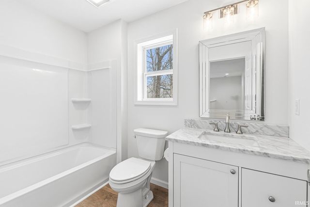 51482 Outer Drive, South Bend, IN 46628