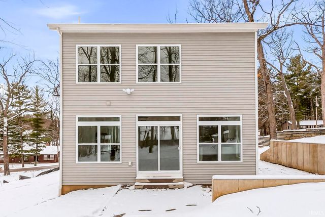 51482 Outer Drive, South Bend, IN 46628