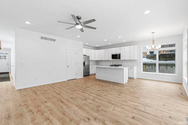 51482 Outer Drive, South Bend, IN 46628