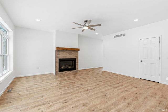 51482 Outer Drive, South Bend, IN 46628