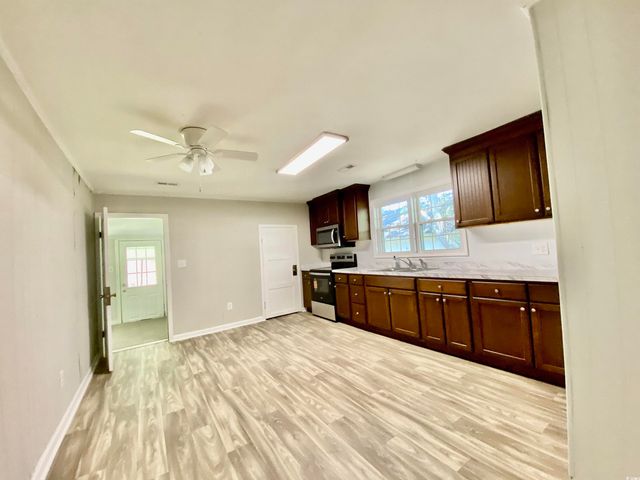 808 11th Ave., Conway, SC 29526