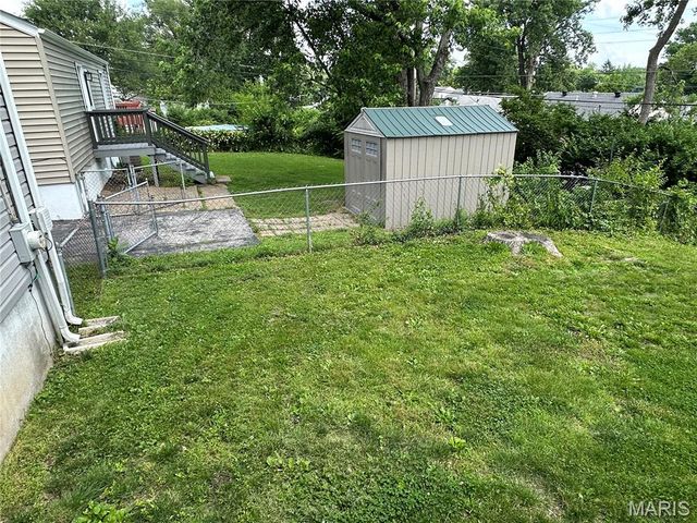1912 Overland Drive, St Louis, MO 63114