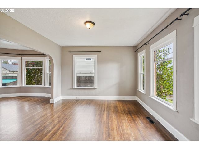 4305 Se 59TH Ave, Portland, OR 97206