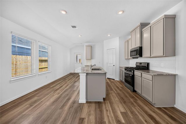 5214 Purple Beebalm Lane, Houston, TX 77048
