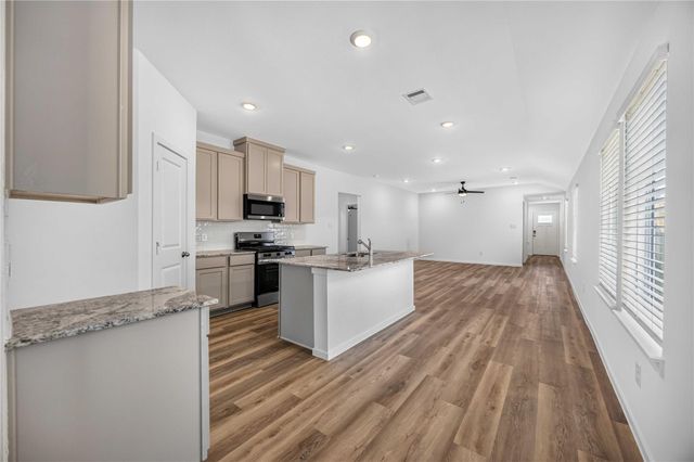 5214 Purple Beebalm Lane, Houston, TX 77048