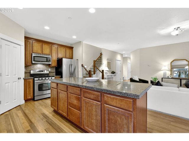 11307 Nw KIMBLE Ct, Portland, OR 97229