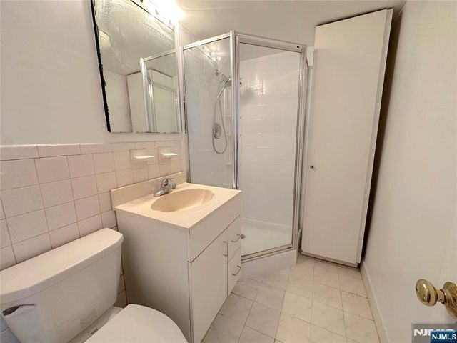 2185 Lemoine 5B, Fort Lee, NJ 07024