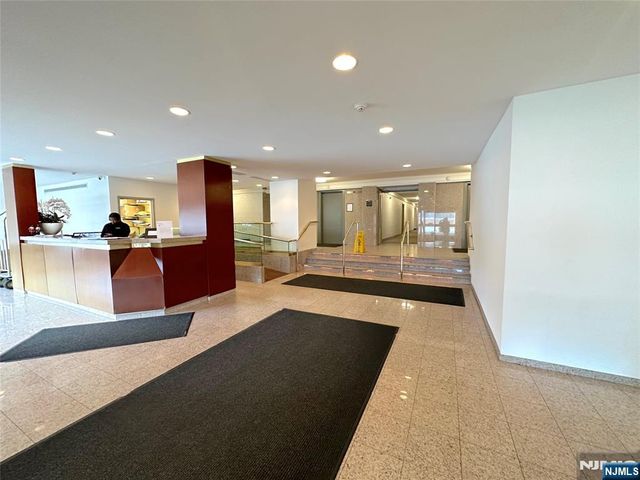 2185 Lemoine 5B, Fort Lee, NJ 07024