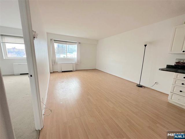 2185 Lemoine 5B, Fort Lee, NJ 07024