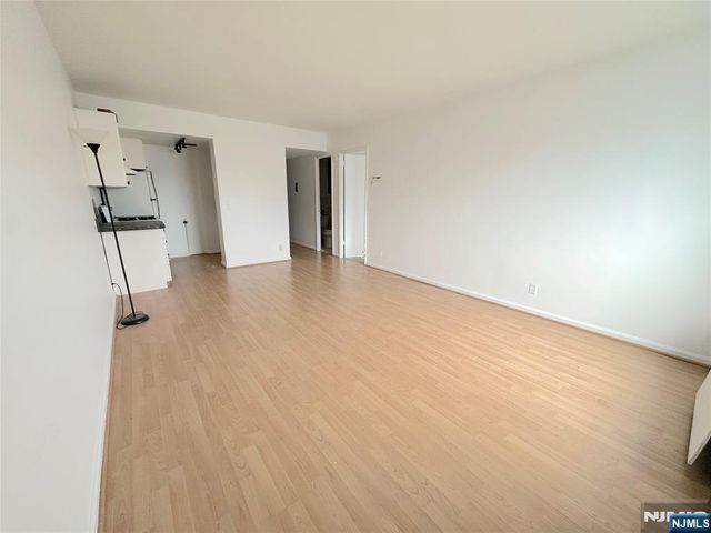 2185 Lemoine 5B, Fort Lee, NJ 07024