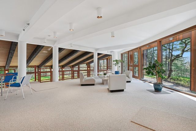 17 Deer Run, Wayland, MA 01778