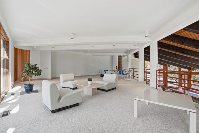 17 Deer Run, Wayland, MA 01778