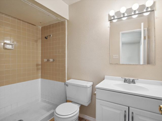 10217 Ironwood Lane, Dallas, TX 75249