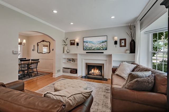 543 S Dunton Avenue, Arlington Heights, IL 60005
