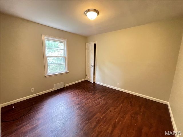 303 Midridge Drive, St Louis, MO 63137