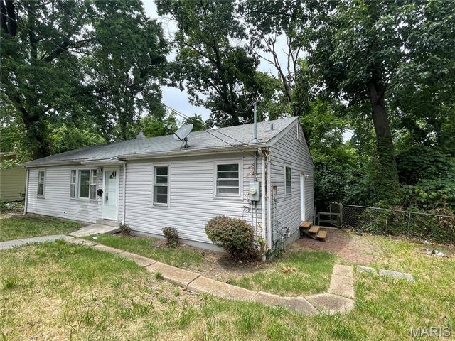 303 Midridge Drive, St Louis, MO 63137