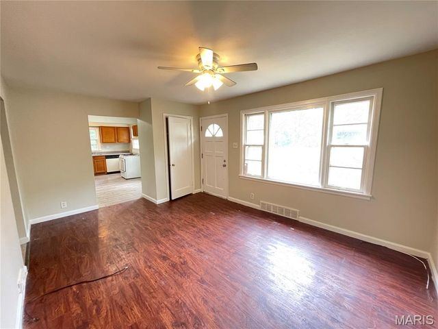 303 Midridge Drive, St Louis, MO 63137