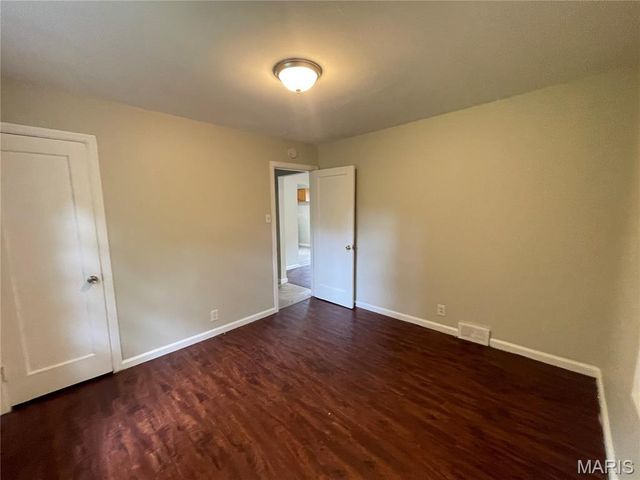 303 Midridge Drive, St Louis, MO 63137