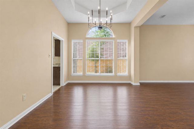 1128 Kensington Drive, Desoto, TX 75115