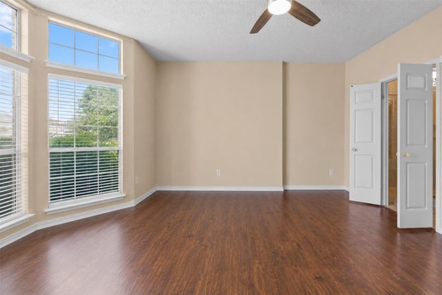1128 Kensington Drive, Desoto, TX 75115