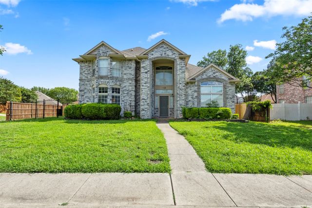 1128 Kensington Drive, Desoto, TX 75115