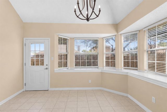 1128 Kensington Drive, Desoto, TX 75115