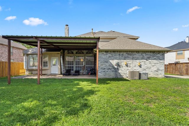 1128 Kensington Drive, Desoto, TX 75115