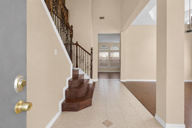 1128 Kensington Drive, Desoto, TX 75115