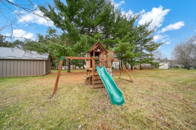 1544 Brookfield Court, Adrian City, MI 49221