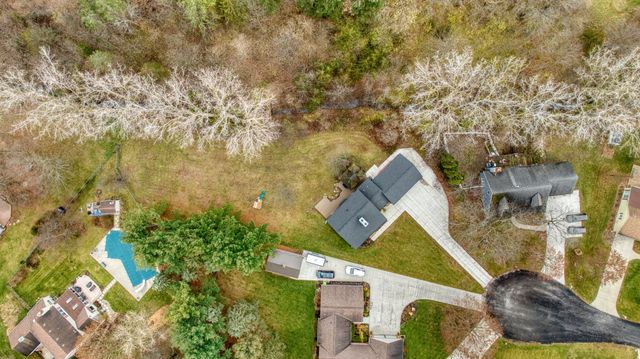 1544 Brookfield Court, Adrian City, MI 49221