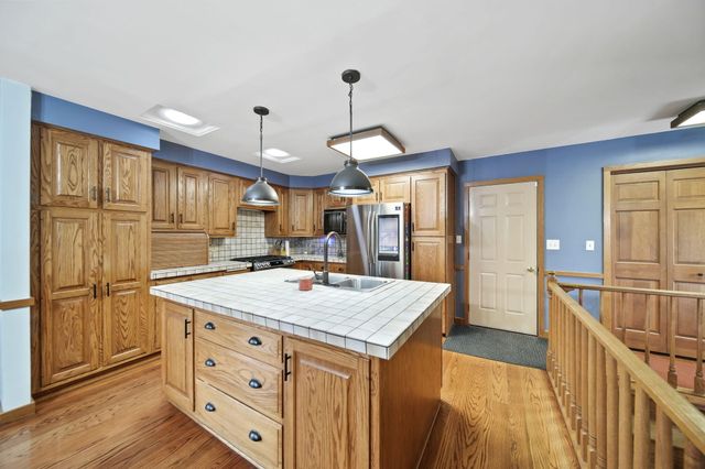 1544 Brookfield Court, Adrian City, MI 49221