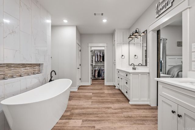 17 Republican Loop, Greenbrier, AR 72058